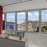 Quiet Ruby Horizon *