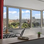 Quiet Ruby Horizon * Bukarest