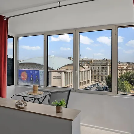 Quiet Ruby Horizon *