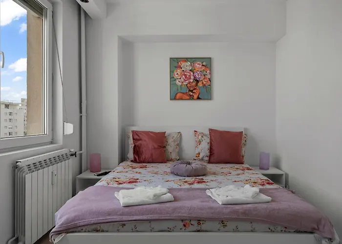 Quiet Ruby Horizon * Bucureşti