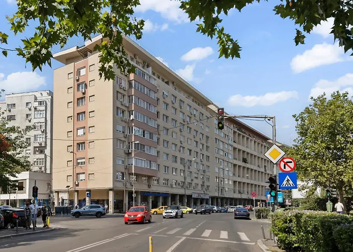 Quiet Ruby Horizon *